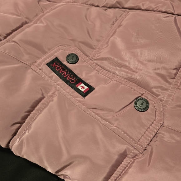 Canada Weather Gear Womens Puffer Vest Faux Fur Hood Pink NWT Size Large - Picture 9 of 10